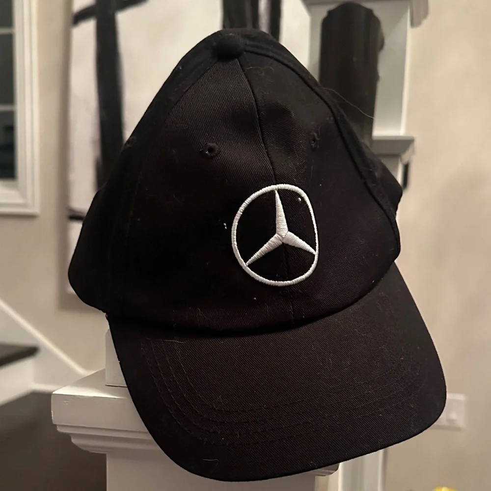MERCEDES BENZ LOGO HAT